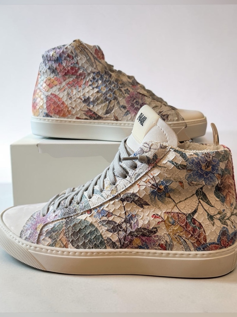 P448 RARE Snake-Embossed Floral Print High-Top Sneakers Sz 39/8.5-9 | EUC